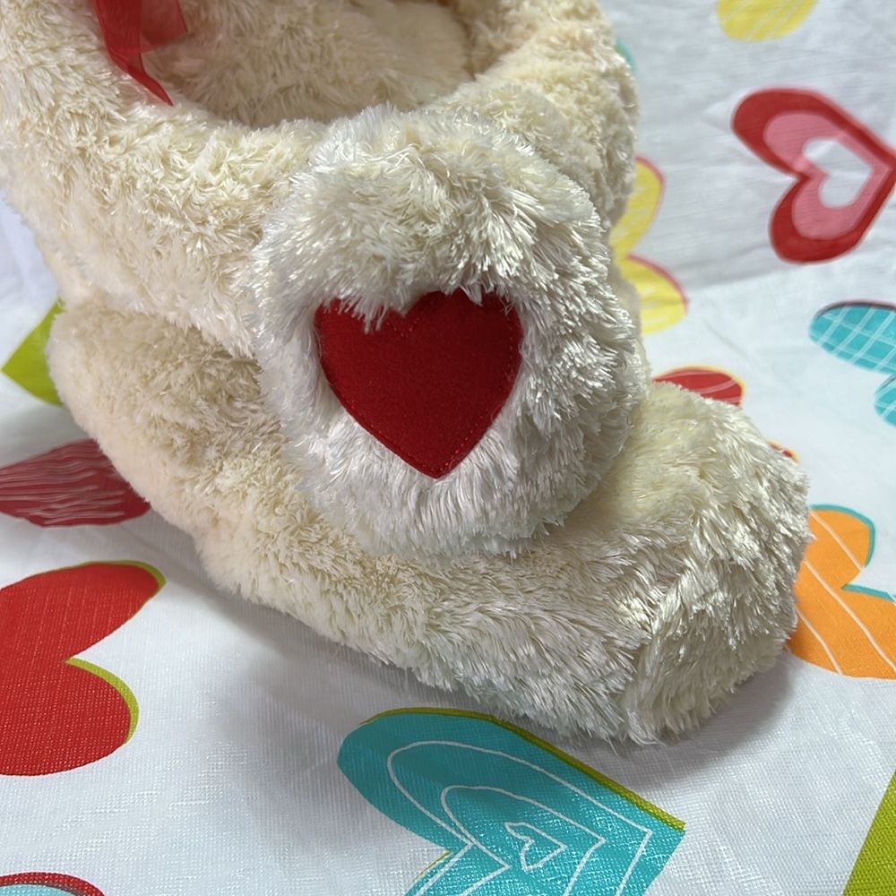 Hallmark Teddy Bear Plush Sweet Hugs Heart - Picture 4 of 15
